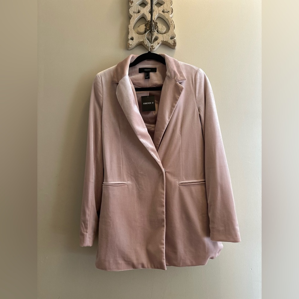 Forever 21 pink velvet blazer Size Small - Picture 2 of 9